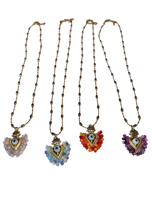 Collar corazón en llamas